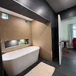 The River 3 Bedroom Retreat *