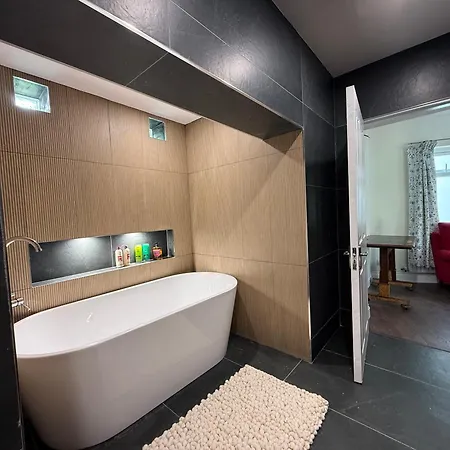 The River 3 Bedroom Retreat *