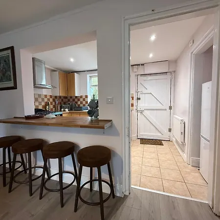 The River 3 Bedroom Retreat بيت للعطل *