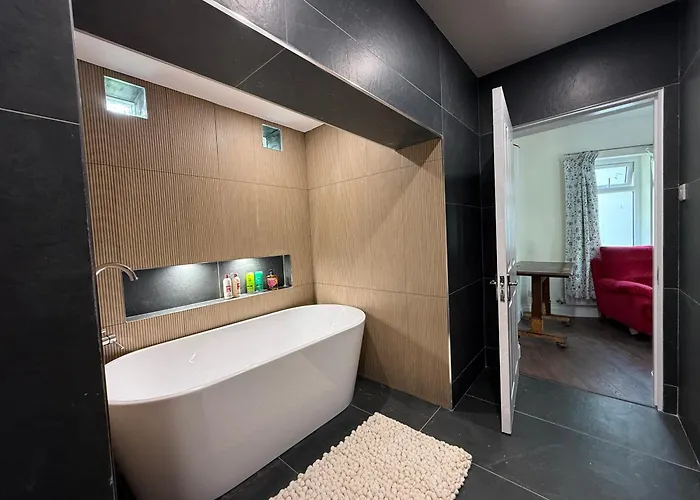 The River 3 Bedroom Retreat *
